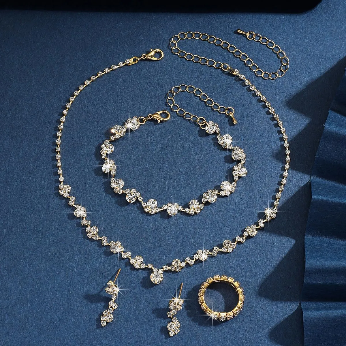 4PCS Prom Jewelry Earrings Necklaces Bracelets Rings Sets Prom Jewelry Sets for Women Elegant Crystal Necklaces Earrings Rings Bracelets Bridal Wedding Party Jewelry Prom Costume Accessories