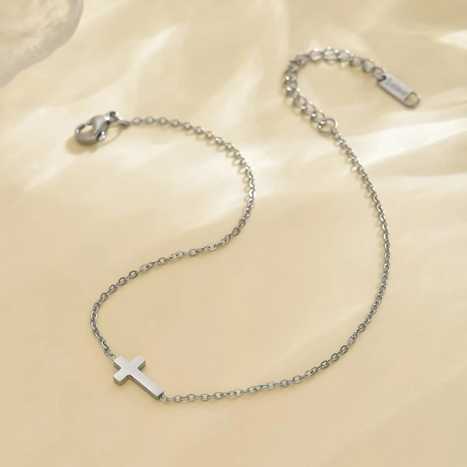 Ankle Bracelets for Women 18K Gold Plated Dainty Waterproof Cross Anklets Pearl Beaded Link Chain Anklet for Women Non Tarnish Summer Beach Foot Jewelry