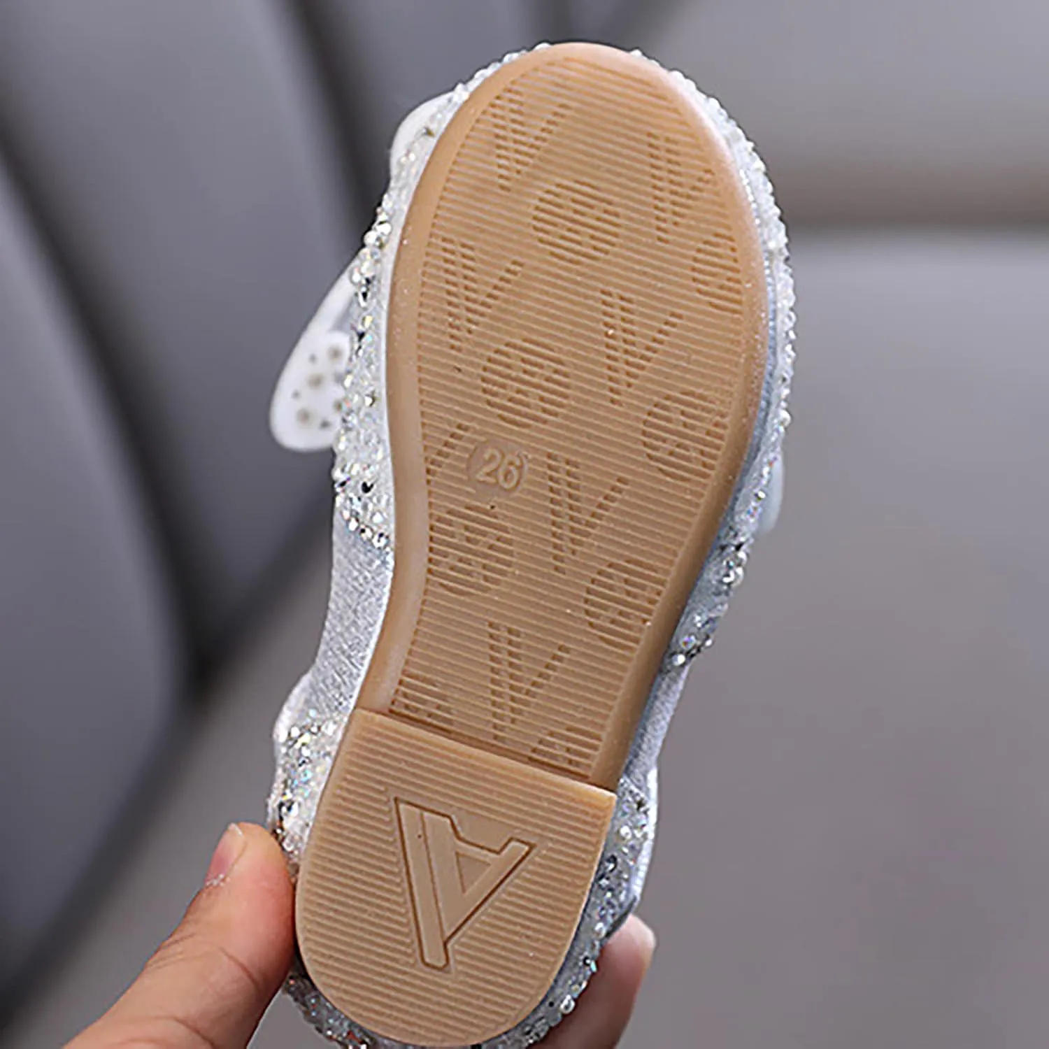 Fashion Spring and Summer Children Dance Shoes Girls Dress Performance Princess Shoes Pearl Toddler Girls High Heels