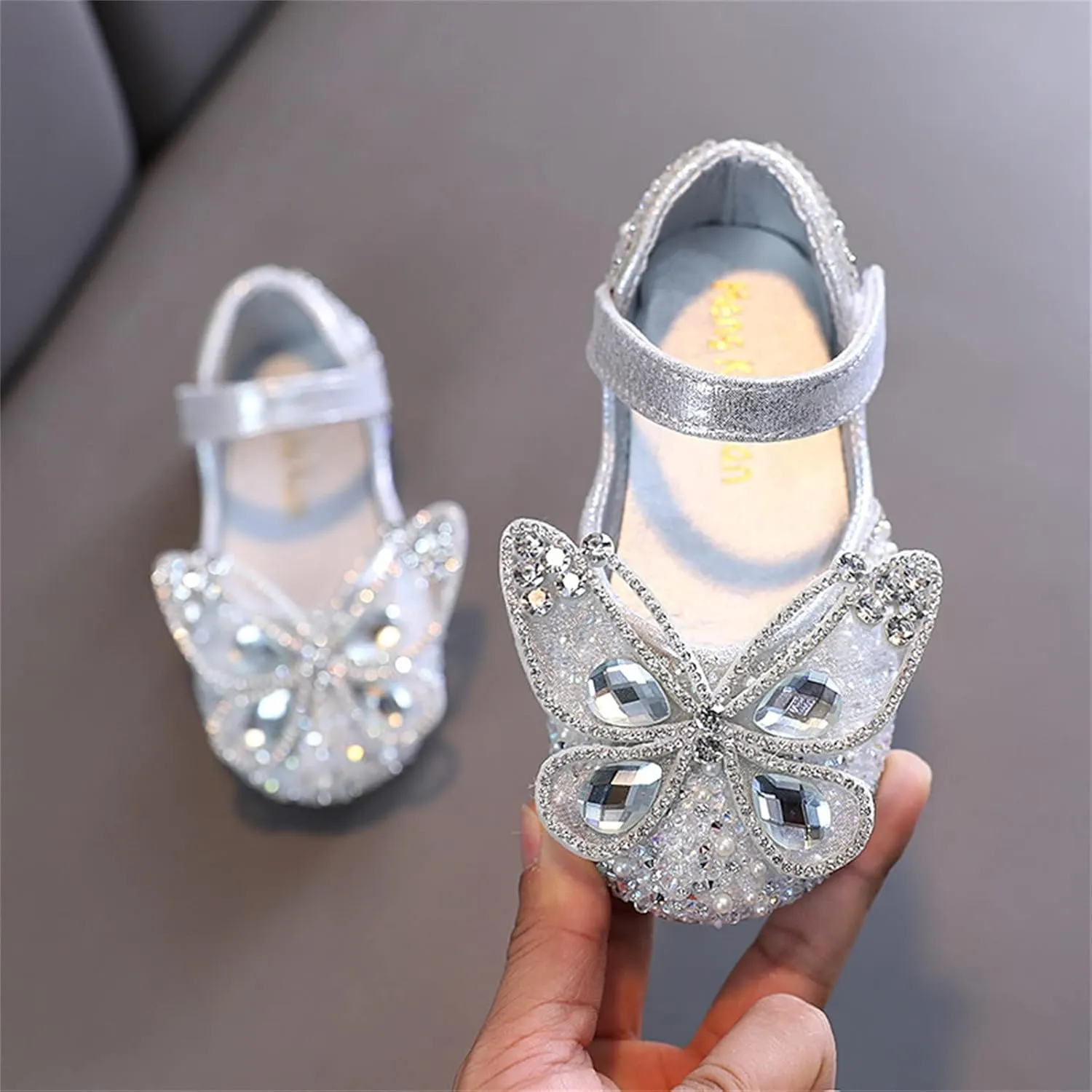 Fashion Spring and Summer Children Dance Shoes Girls Dress Performance Princess Shoes Pearl Toddler Girls High Heels