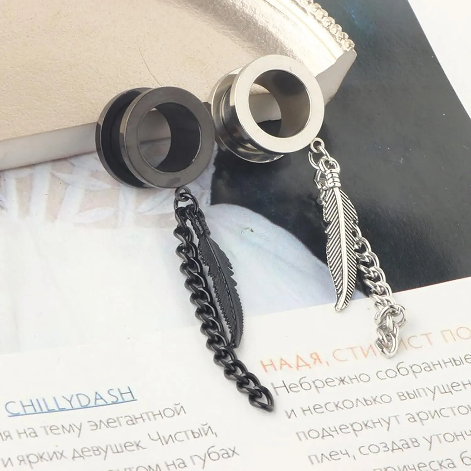 Piercing Jewelry 2Pieces Body Piercing Jewelry Stainless Steel 2G Body Piercing Jewelry for Men 6-25mm Round with Chain and Leaf Tunnels Stretching Kit Silver Black