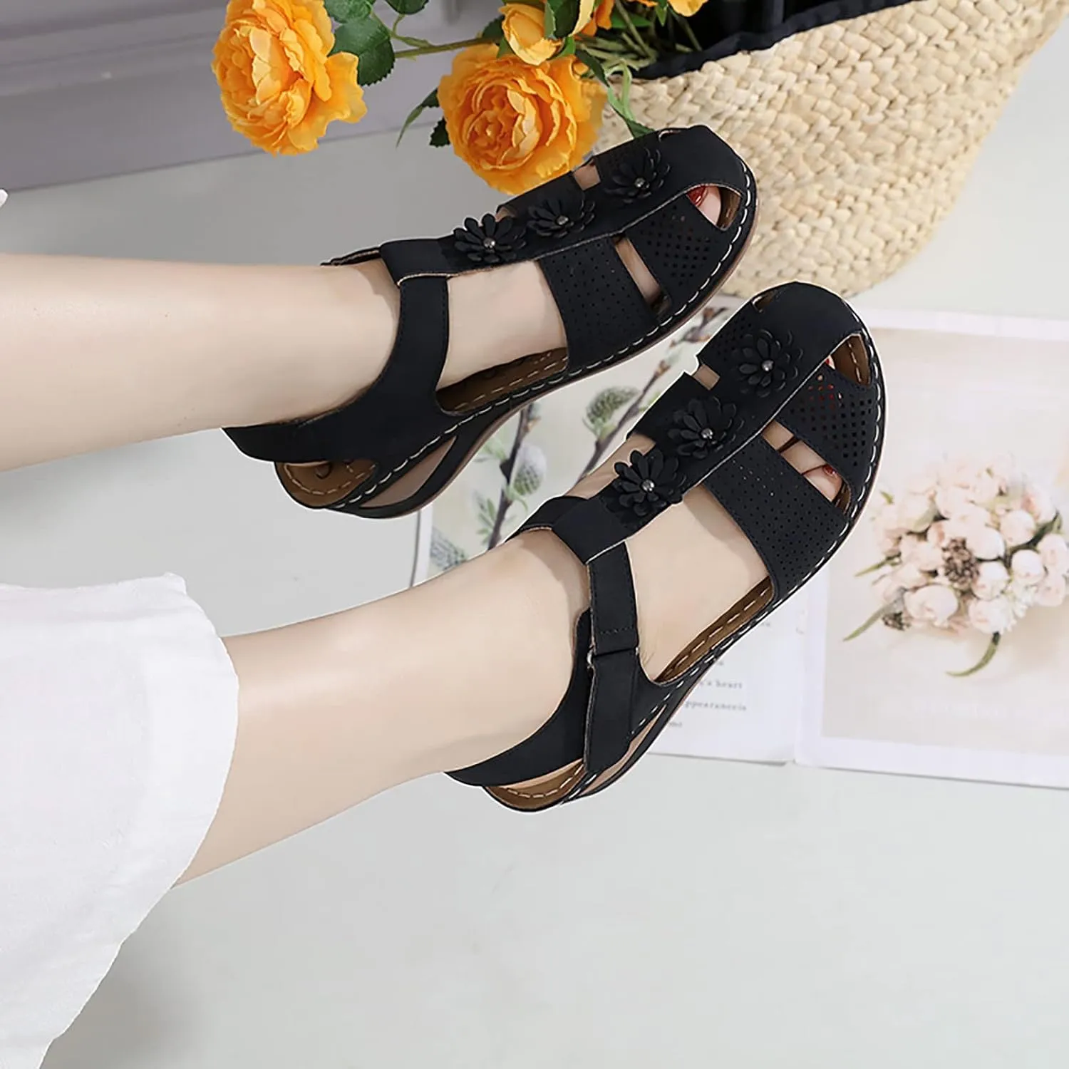 Womens Barefoot Flip Flops With Arch Support Yoga Mat Cushion Summer Beach Walking Sandals Lightweight Non Slip Outdoor Casual Shoes Orthopedic Shoes for Women