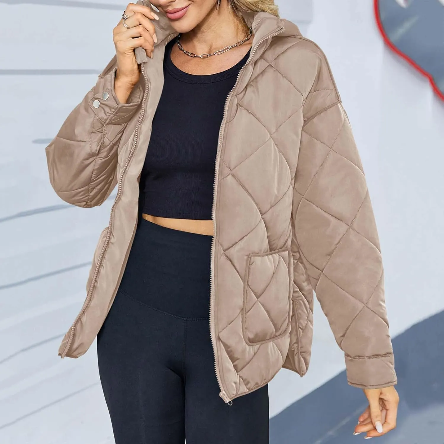 Women's Oversized Lightweight Down Coat Long Sleeve Side Slits Zip Short Puffer Jackets Outdoor Solid Quilted Jacket
