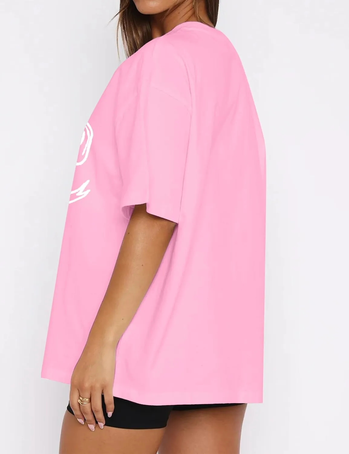 Ythomm Womens Bow Graphic Oversized T-Shirts Short Sleeve Crewneck Summer Basic Tees Going Out Tops Casual Loose Fit Blouse
